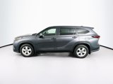Used 2024 Toyota Highlander LE image 4