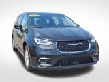 Certified 2023 Chrysler Pacifica Touring-L image 2