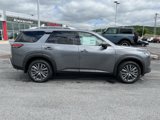 New 2025 Nissan Pathfinder SL w/ SL Premium Package image 2