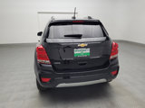 Used 2021 Chevrolet Trax LT w/ LT Convenience Package image 6