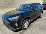Used 2021 Toyota RAV4 LE image 2