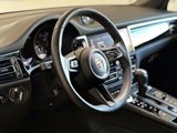 Certified 2024 Porsche Macan image 4