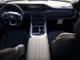 New 2025 Nissan Armada SL image 5