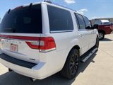 Used 2015 Lincoln Navigator 4WD image 4