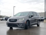 Used 2023 Chrysler Pacifica Touring-L image 4