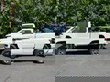 Used 2025 Nissan Frontier SV image 2