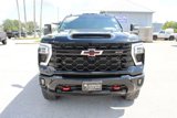 Used 2024 Chevrolet Silverado 2500 ZR2 w/ Technology Package image 2