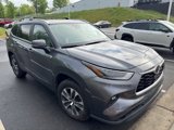 Used 2023 Toyota Highlander XLE image 2