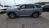 New 2025 Nissan Pathfinder Platinum image 3