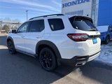 New 2025 Honda Pilot Touring image 3