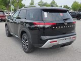 New 2025 Nissan Pathfinder Platinum image 4