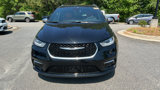 Used 2024 Chrysler Pacifica Pinnacle image 3