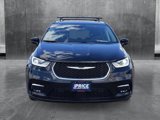 Used 2022 Chrysler Pacifica Touring-L w/ Uconnect Theater Family Group image 2