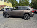 Used 2018 Jeep Grand Cherokee Laredo image 2