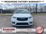 Used 2023 Chrysler Pacifica Limited image 3