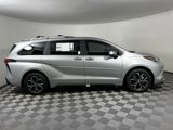 New 2025 Toyota Sienna Platinum image 4