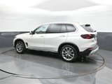 New 2026 BMW X5 sDrive40i w/ Premium Package image 5