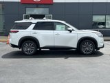 New 2025 Nissan Pathfinder SL w/ SL Premium Package image 2