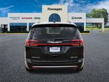 New 2025 Chrysler Pacifica Pinnacle image 5