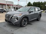 Used 2024 Nissan Rogue SV image 2