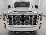 Used 2024 GMC Sierra 3500 Denali image 3