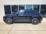 Certified 2024 Porsche Macan image 2