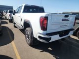 Used 2022 GMC Sierra 2500 AT4 w/ AT4 Preferred Package image 4