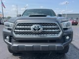Used 2017 Toyota Tacoma 4x4 Double Cab image 2