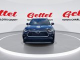 New 2025 Toyota Highlander Platinum image 3