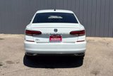 Used 2022 Volkswagen Passat 2.0T SE image 4
