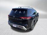 New 2025 Nissan Pathfinder Platinum image 6