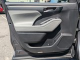 Used 2022 Toyota Highlander XLE image 5