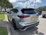 Used 2024 Toyota Highlander XSE image 5