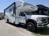 Used 2023 Ford F550 4x4 Regular Cab Super Duty w/ XLT Value Package image 4