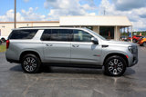 Used 2023 GMC Yukon XL AT4 image 3