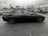 Used 2022 Hyundai Elantra SEL image 2
