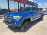 Used 2016 Toyota Tacoma TRD Off-Road image 2