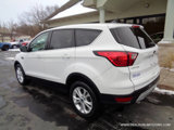 Used 2019 Ford Escape SE image 4