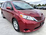 Used 2015 Toyota Sienna LE image 2