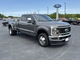New 2025 Ford F350 4x4 Crew Cab DRW Super Duty image 4