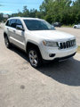 Used 2011 Jeep Grand Cherokee Overland image 2