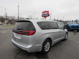 Used 2024 Chrysler Pacifica Touring-L image 3