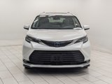 Used 2023 Toyota Sienna XLE image 3