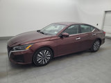Used 2023 Nissan Altima 2.5 SV image 2