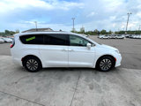 Used 2021 Chrysler Pacifica Touring-L image 4