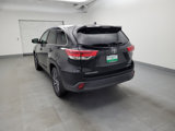 Used 2019 Toyota Highlander XLE image 5