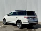 Used 2023 Lincoln Navigator Reserve image 3