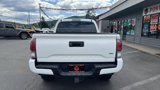 Used 2021 Toyota Tacoma TRD Off-Road image 2