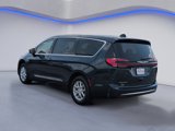 New 2025 Chrysler Pacifica Select image 4