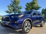 Used 2022 Toyota Highlander XLE image 2